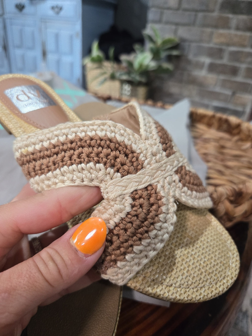 NWT DV by Dolce Vita Geeya C Crochet Slide Sandals Tan 6.5 - Picture 2 of 11